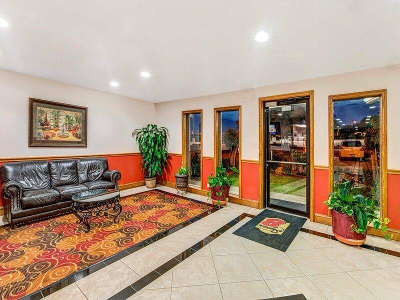 Super 8 By Wyndham Mckinney/Plano Area מראה חיצוני תמונה
